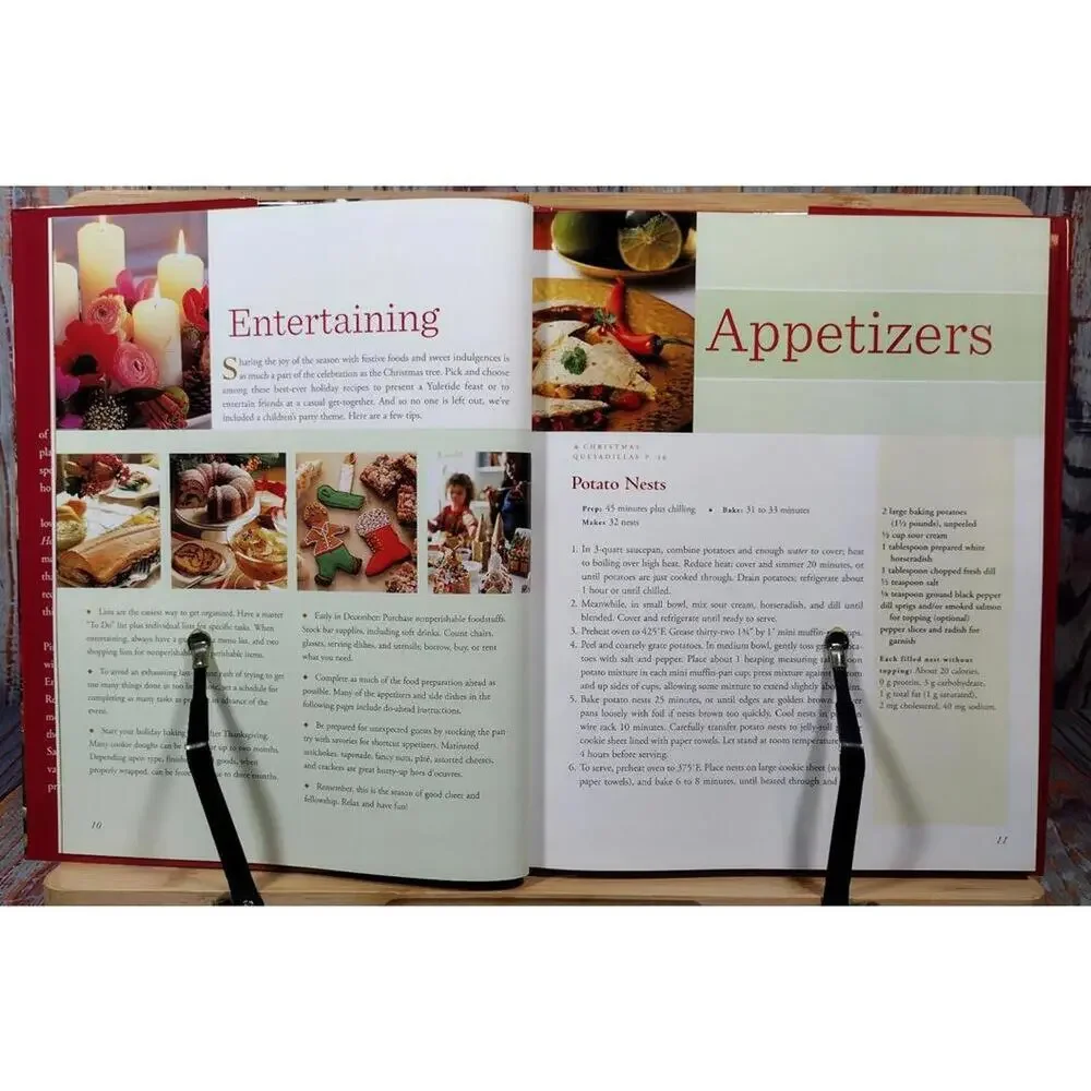 Good Housekeeping A Very Merry‎ Christmas Cookbook